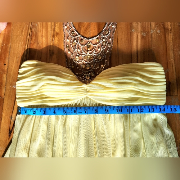 No Brand/No Tags Pale Yellow Chiffon Halter Neck Empire Waist Gown Jewel detail - Picture 10 of 16